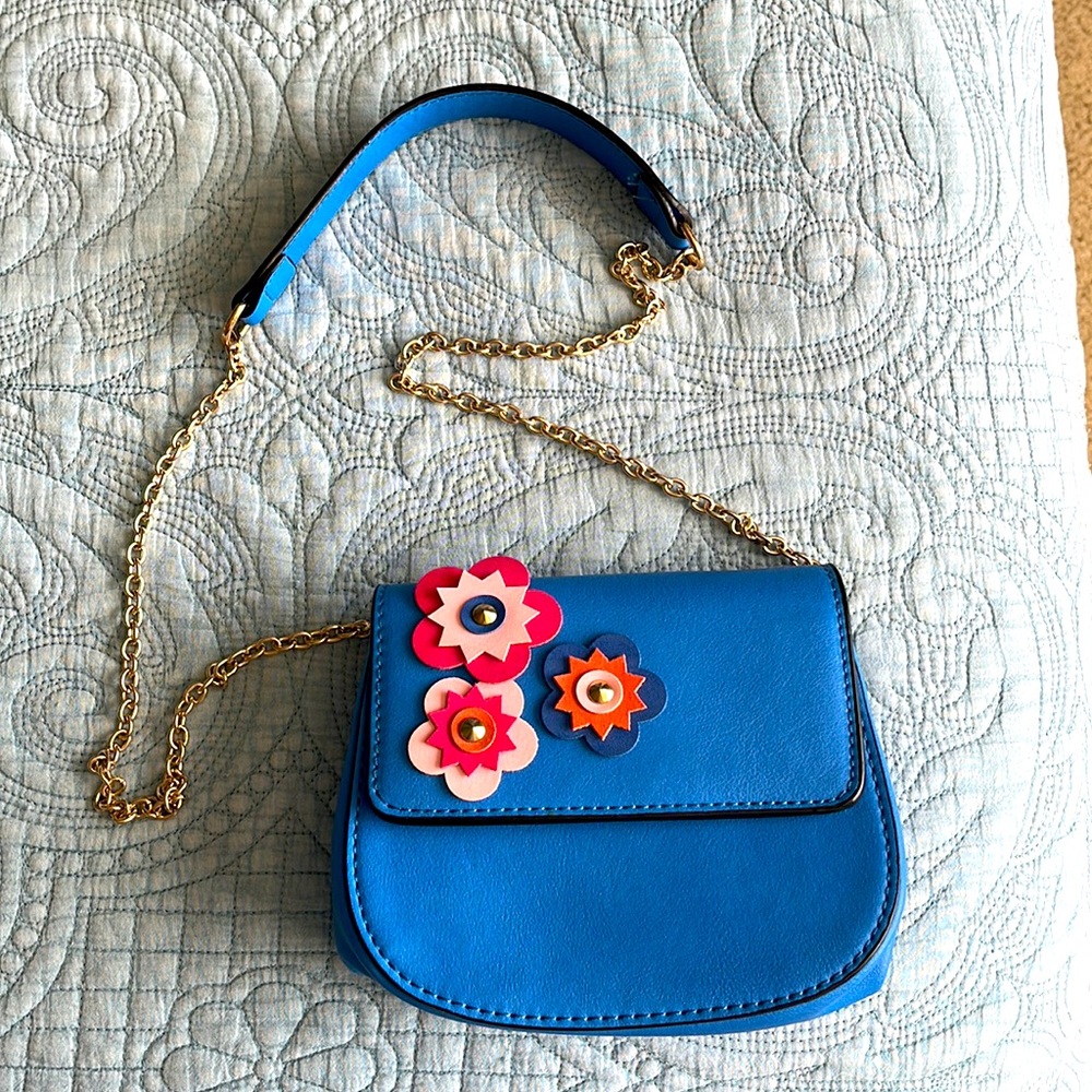 Cute mini bag with three studded flowers